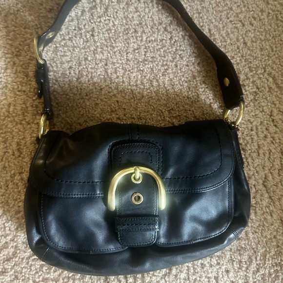 Coach Handbags - Elegant Black Leather Shoulder Bag